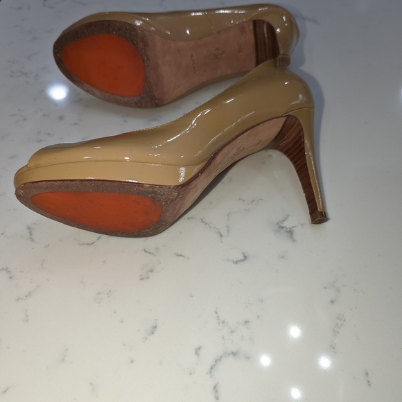 Cole Hann Nike Air Designer! Nude, Patent Leather, Peep Toe Heels! - Picture 7 of 7